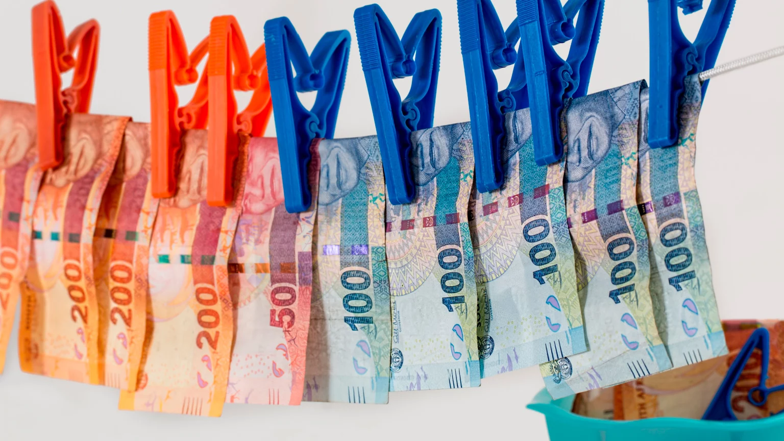 ¿Qué gastos hipotecarios ten que devolverte a entidade financeira?